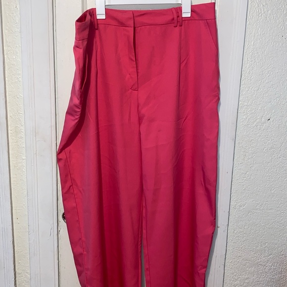 Pretty Little Thing Pink Wide Leg Trousers - Picture 3 of 3